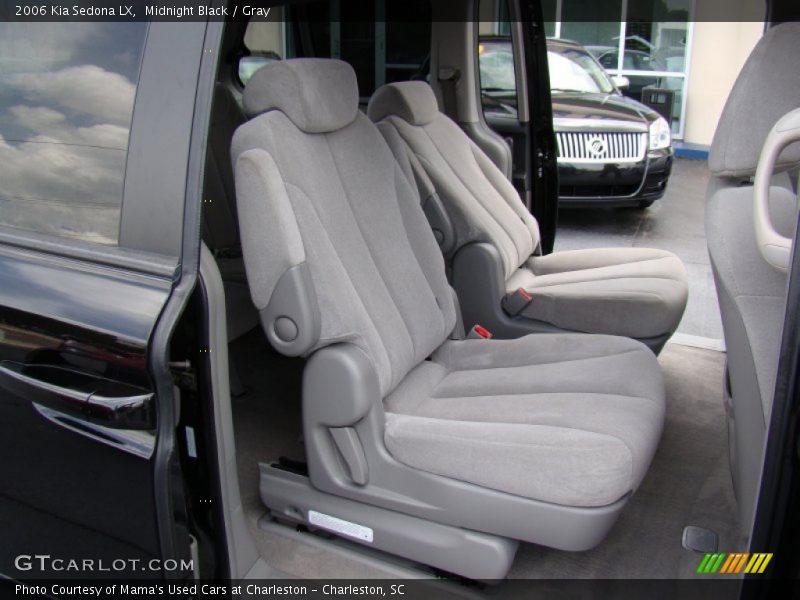 Midnight Black / Gray 2006 Kia Sedona LX