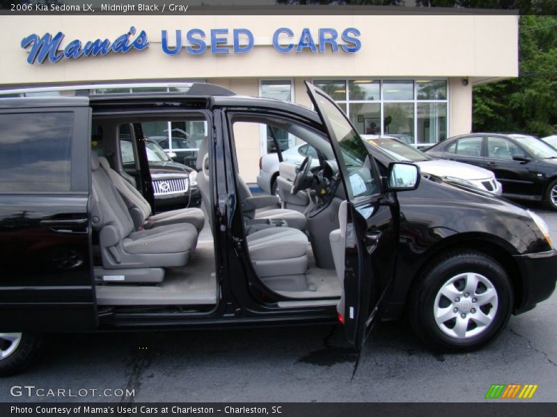 Midnight Black / Gray 2006 Kia Sedona LX
