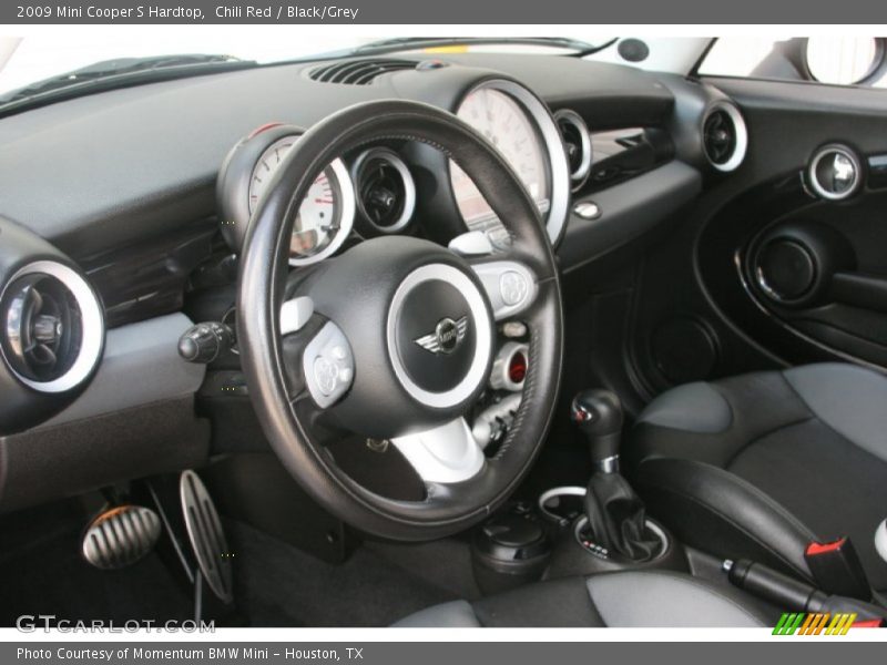 Chili Red / Black/Grey 2009 Mini Cooper S Hardtop