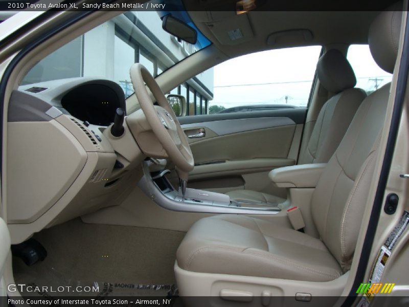 Sandy Beach Metallic / Ivory 2010 Toyota Avalon XL