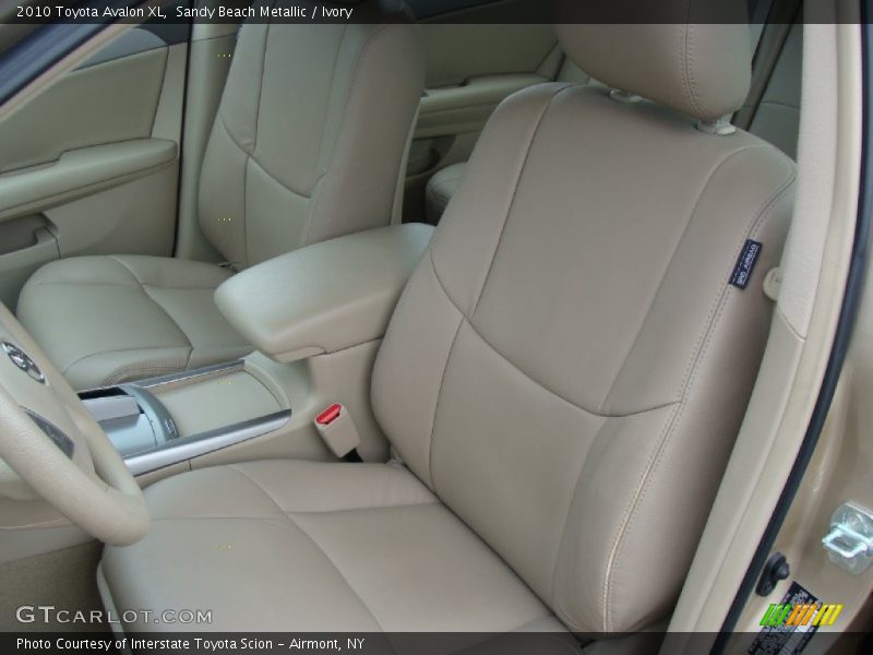 Sandy Beach Metallic / Ivory 2010 Toyota Avalon XL