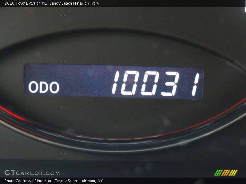 Sandy Beach Metallic / Ivory 2010 Toyota Avalon XL