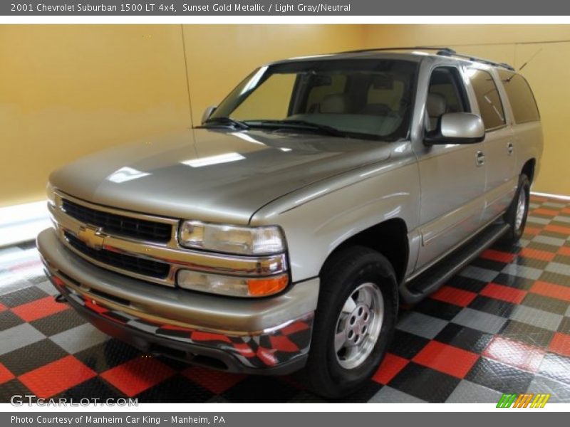 Sunset Gold Metallic / Light Gray/Neutral 2001 Chevrolet Suburban 1500 LT 4x4