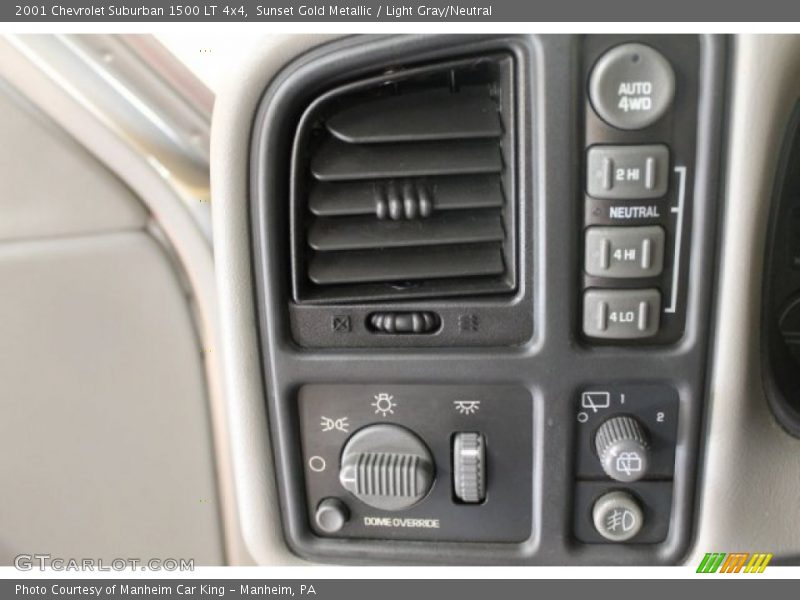 Sunset Gold Metallic / Light Gray/Neutral 2001 Chevrolet Suburban 1500 LT 4x4