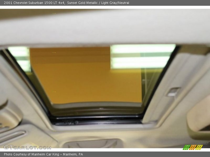 Sunset Gold Metallic / Light Gray/Neutral 2001 Chevrolet Suburban 1500 LT 4x4