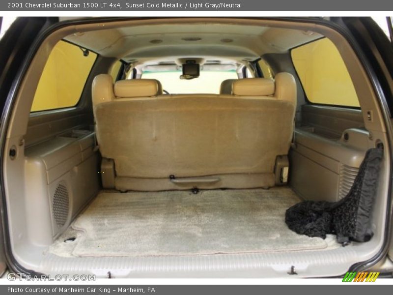 Sunset Gold Metallic / Light Gray/Neutral 2001 Chevrolet Suburban 1500 LT 4x4