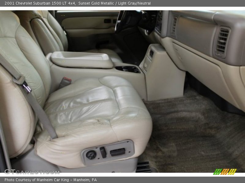 Sunset Gold Metallic / Light Gray/Neutral 2001 Chevrolet Suburban 1500 LT 4x4