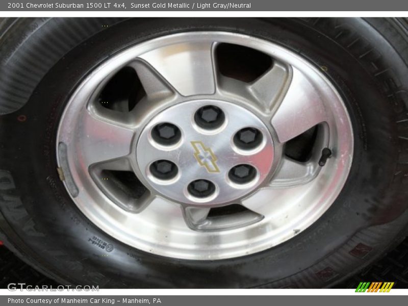 Sunset Gold Metallic / Light Gray/Neutral 2001 Chevrolet Suburban 1500 LT 4x4