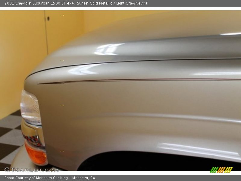 Sunset Gold Metallic / Light Gray/Neutral 2001 Chevrolet Suburban 1500 LT 4x4