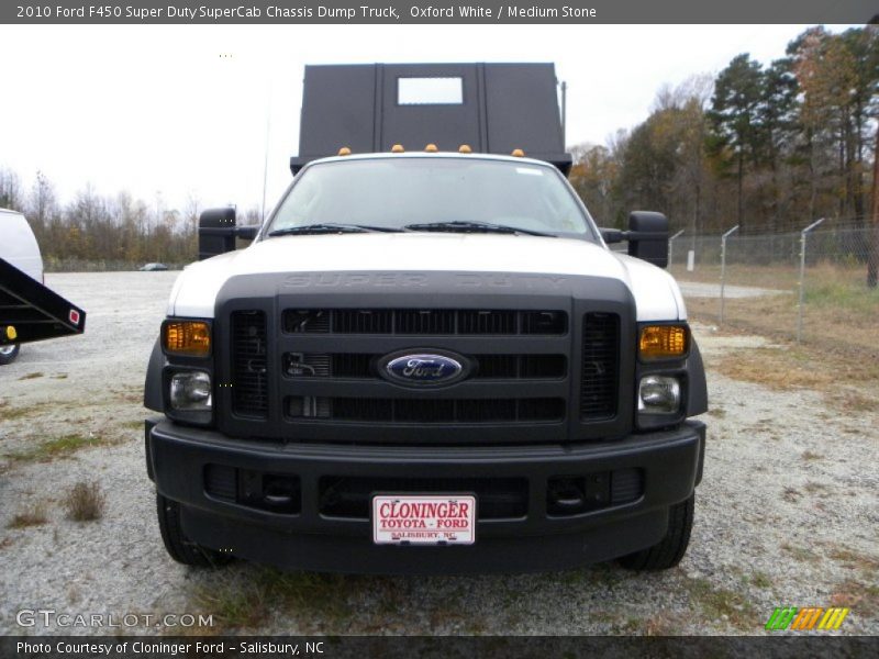 Oxford White / Medium Stone 2010 Ford F450 Super Duty SuperCab Chassis Dump Truck