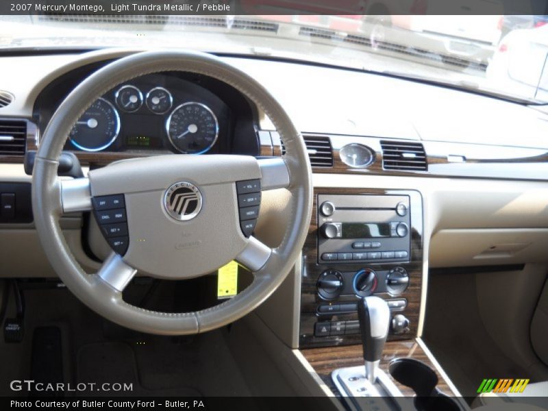 Dashboard of 2007 Montego 