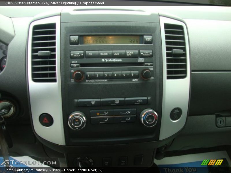 Controls of 2009 Xterra S 4x4