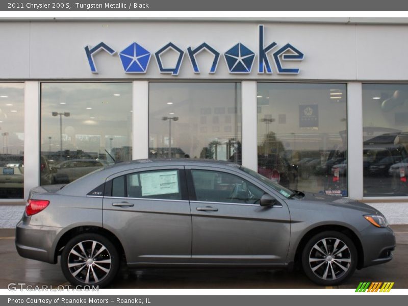 Tungsten Metallic / Black 2011 Chrysler 200 S