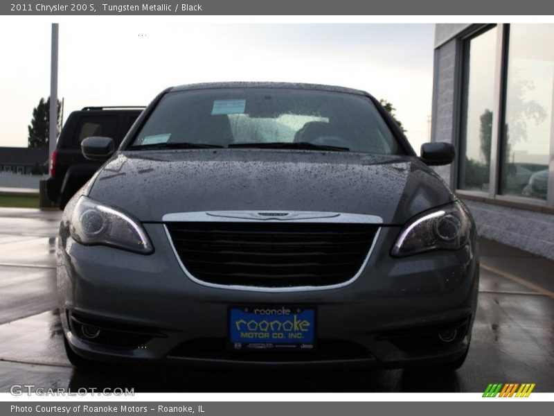 Tungsten Metallic / Black 2011 Chrysler 200 S