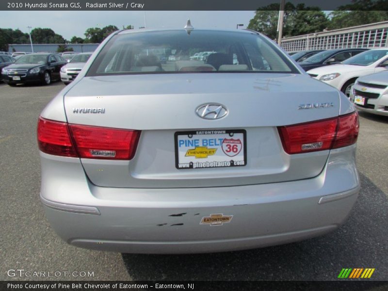 Radiant Silver / Gray 2010 Hyundai Sonata GLS