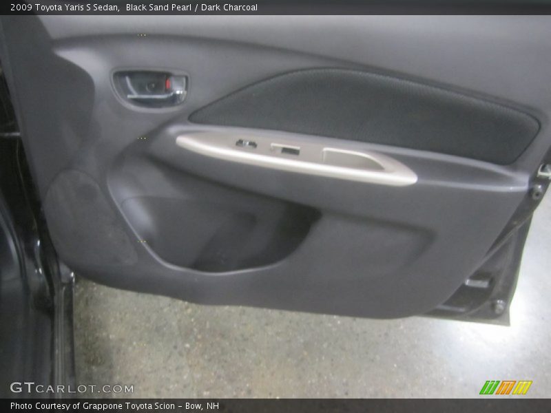 Black Sand Pearl / Dark Charcoal 2009 Toyota Yaris S Sedan