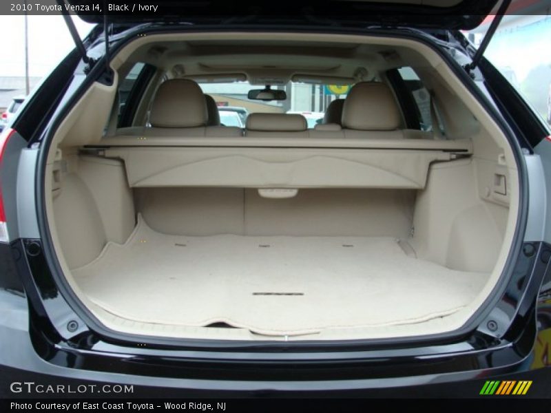 Black / Ivory 2010 Toyota Venza I4