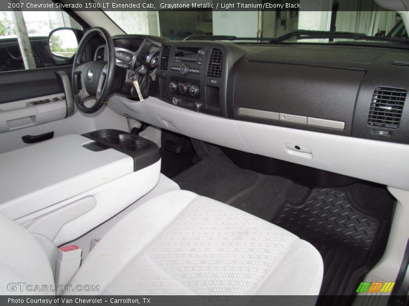 Dashboard of 2007 Silverado 1500 LT Extended Cab