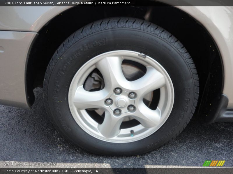 Arizona Beige Metallic / Medium Parchment 2004 Ford Taurus SES Sedan