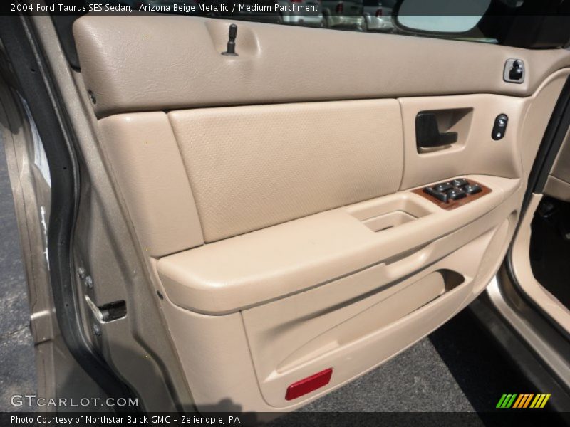 Door Panel of 2004 Taurus SES Sedan