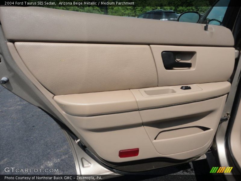 Door Panel of 2004 Taurus SES Sedan