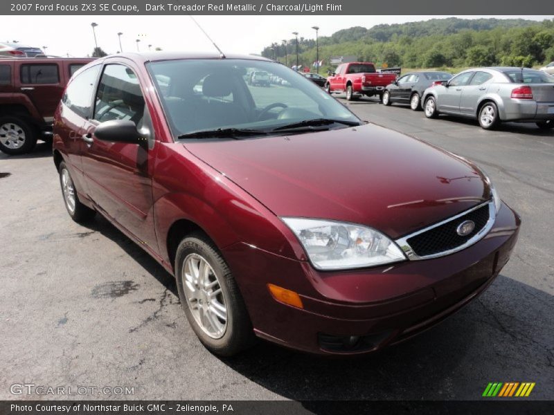 Front 3/4 View of 2007 Focus ZX3 SE Coupe