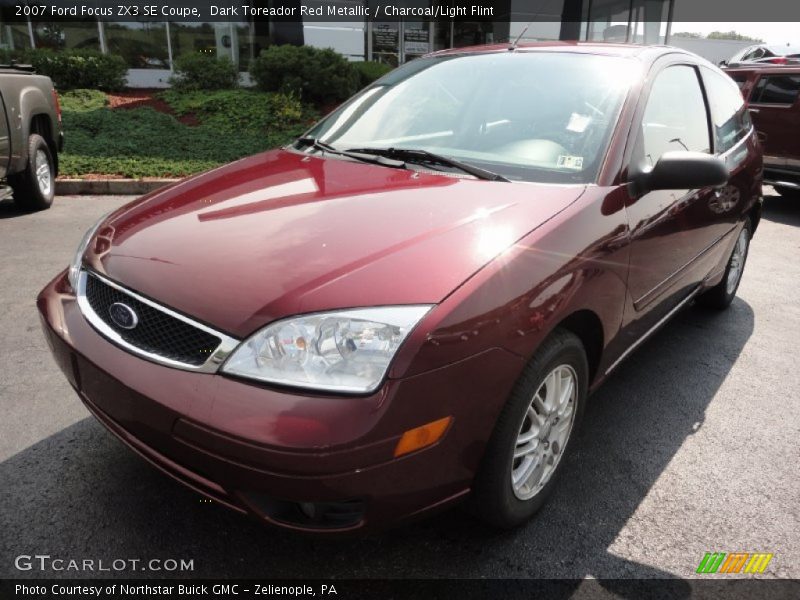 Front 3/4 View of 2007 Focus ZX3 SE Coupe