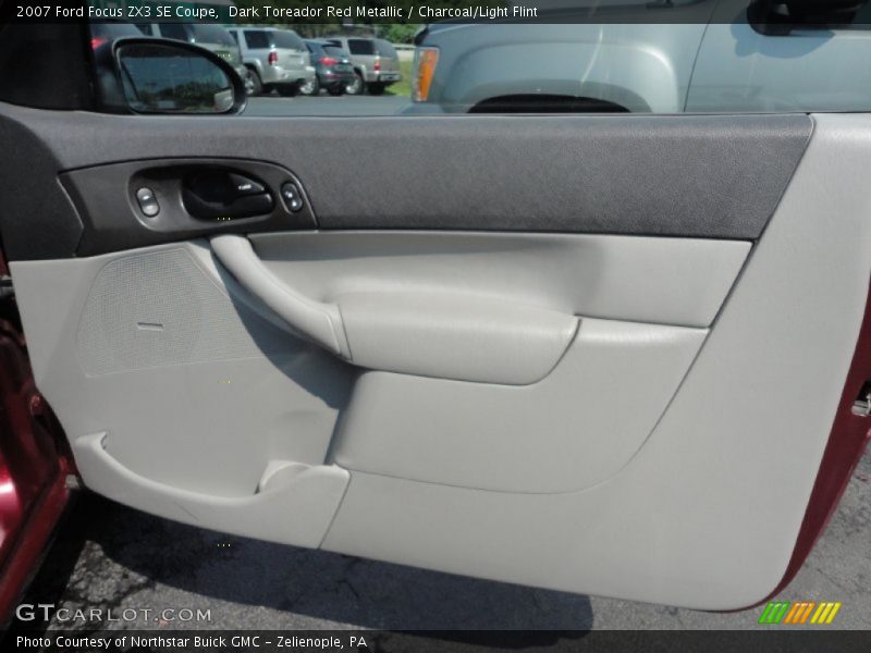 Door Panel of 2007 Focus ZX3 SE Coupe