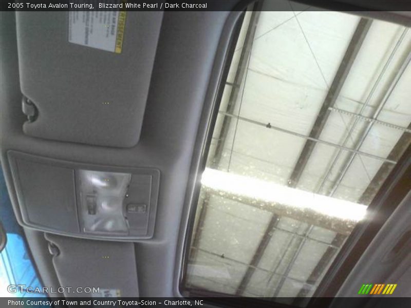 Blizzard White Pearl / Dark Charcoal 2005 Toyota Avalon Touring