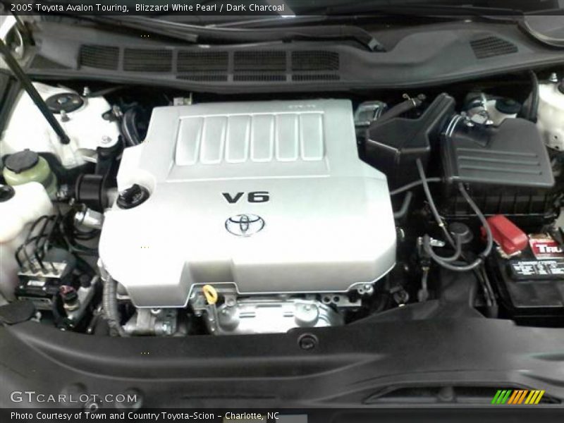 Blizzard White Pearl / Dark Charcoal 2005 Toyota Avalon Touring