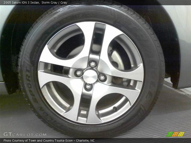 2005 ION 3 Sedan Wheel