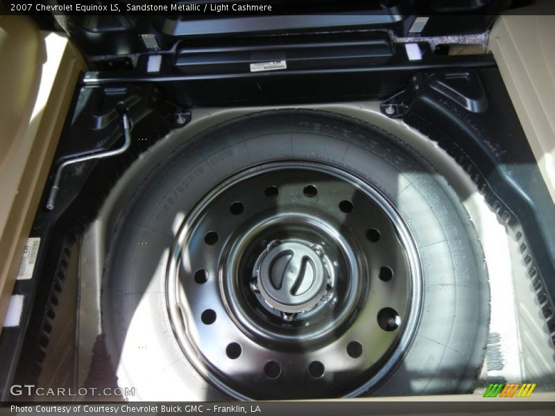 Sandstone Metallic / Light Cashmere 2007 Chevrolet Equinox LS