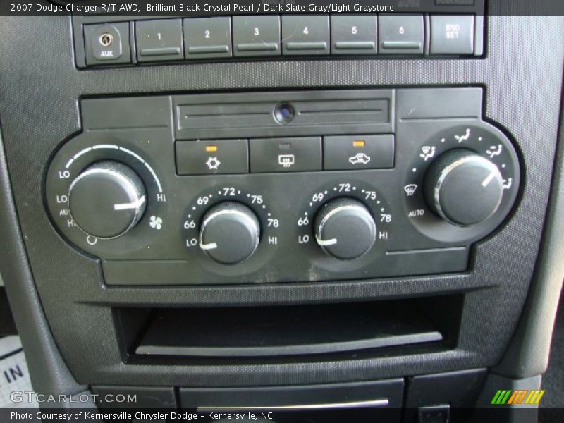 Controls of 2007 Charger R/T AWD