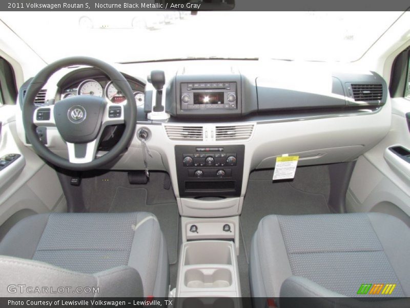 Nocturne Black Metallic / Aero Gray 2011 Volkswagen Routan S