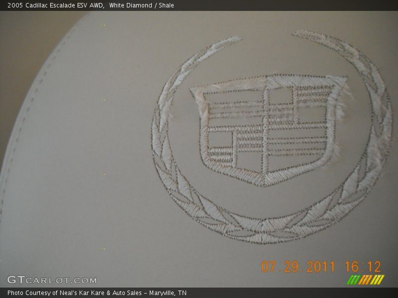 White Diamond / Shale 2005 Cadillac Escalade ESV AWD