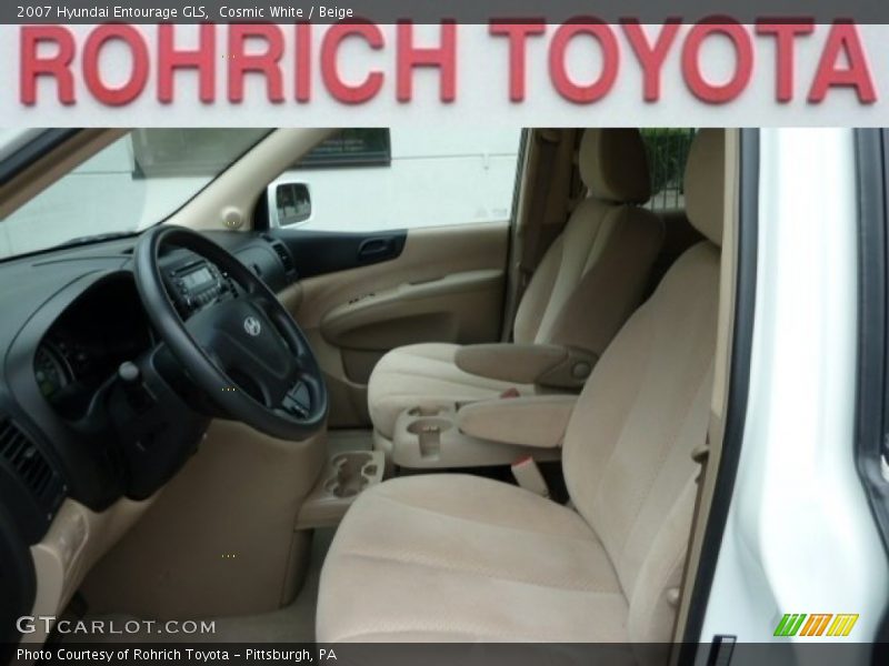 Cosmic White / Beige 2007 Hyundai Entourage GLS