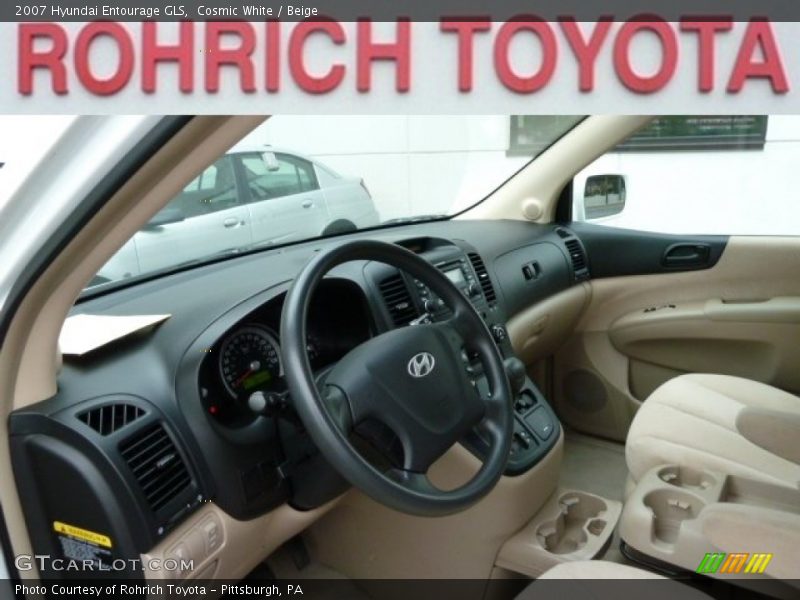 Cosmic White / Beige 2007 Hyundai Entourage GLS