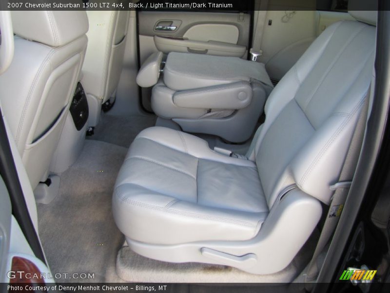  2007 Suburban 1500 LTZ 4x4 Light Titanium/Dark Titanium Interior