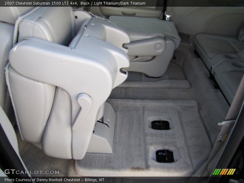  2007 Suburban 1500 LTZ 4x4 Light Titanium/Dark Titanium Interior