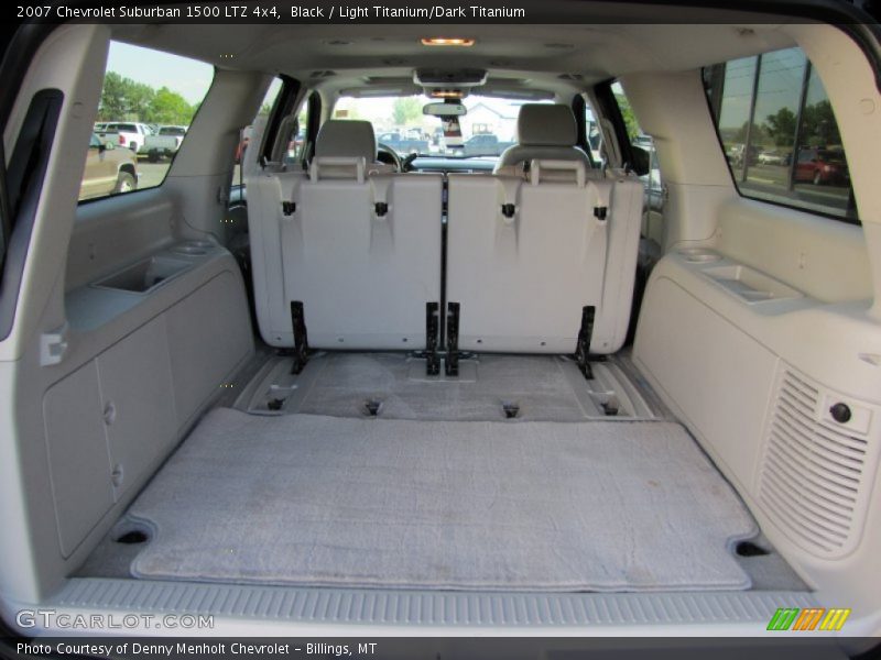  2007 Suburban 1500 LTZ 4x4 Trunk