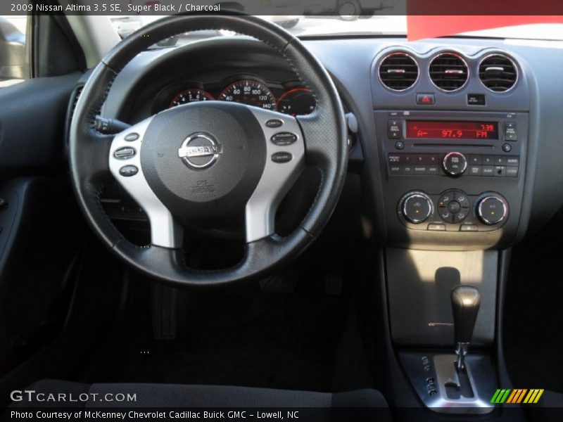 Super Black / Charcoal 2009 Nissan Altima 3.5 SE