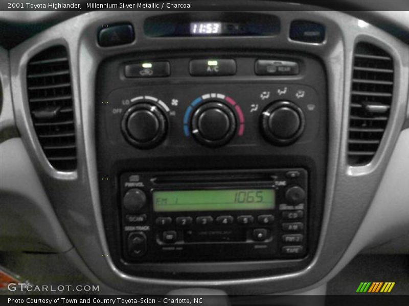 Millennium Silver Metallic / Charcoal 2001 Toyota Highlander