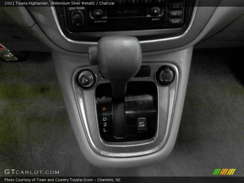 Millennium Silver Metallic / Charcoal 2001 Toyota Highlander
