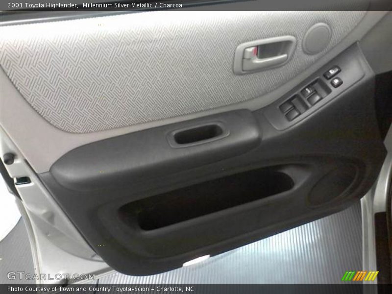 Millennium Silver Metallic / Charcoal 2001 Toyota Highlander