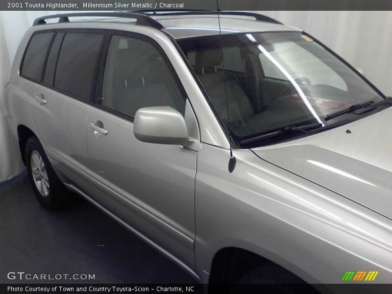 Millennium Silver Metallic / Charcoal 2001 Toyota Highlander