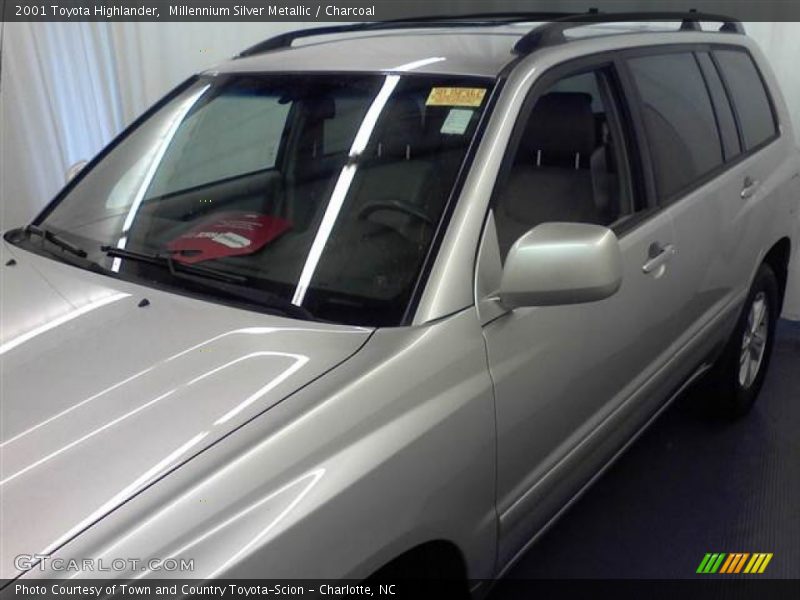 Millennium Silver Metallic / Charcoal 2001 Toyota Highlander