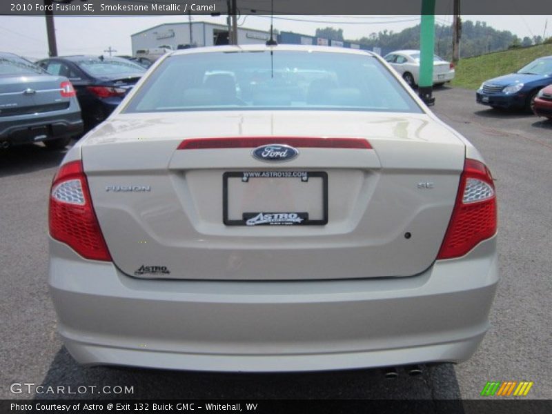 Smokestone Metallic / Camel 2010 Ford Fusion SE