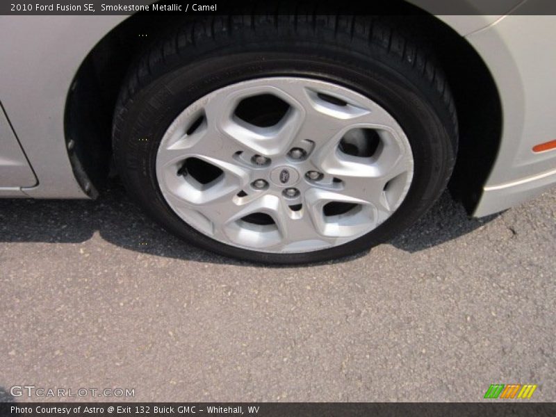 Smokestone Metallic / Camel 2010 Ford Fusion SE