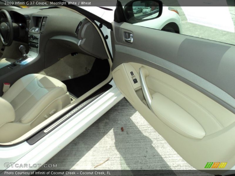 Moonlight White / Wheat 2009 Infiniti G 37 Coupe