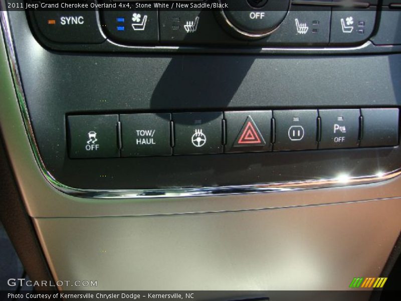 Stone White / New Saddle/Black 2011 Jeep Grand Cherokee Overland 4x4